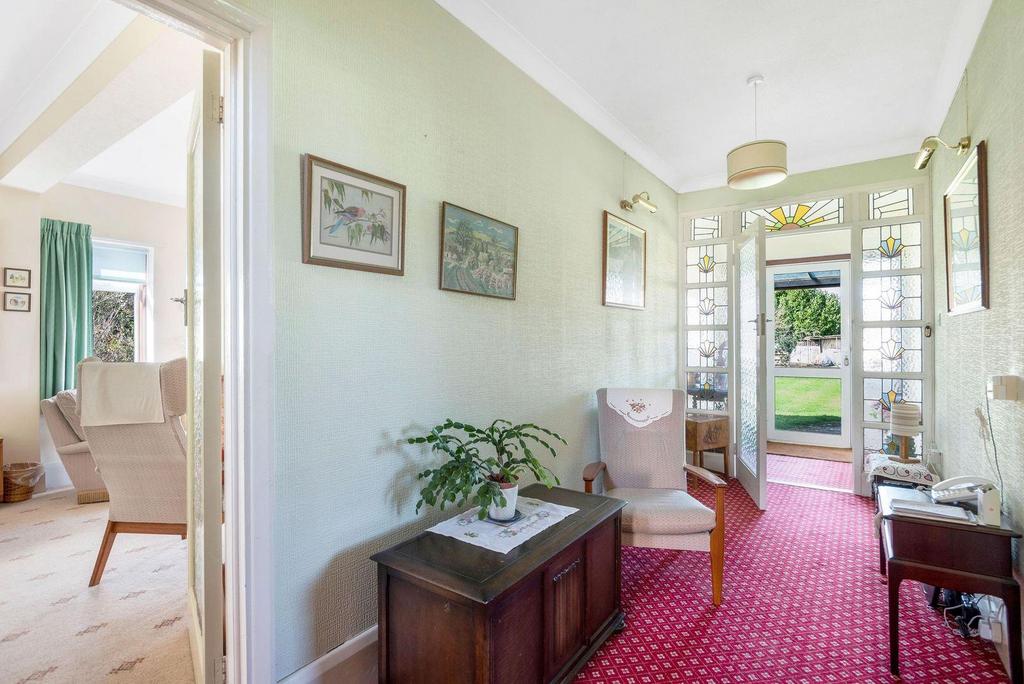 Sole Street, Cobham 2 bed detached bungalow for sale £775,000