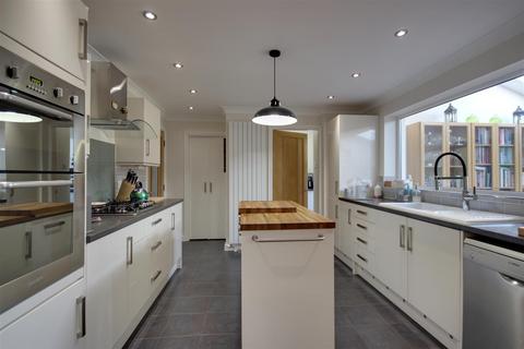 24 Brantingham Road, Elloughton, Brough, HU15 1HX