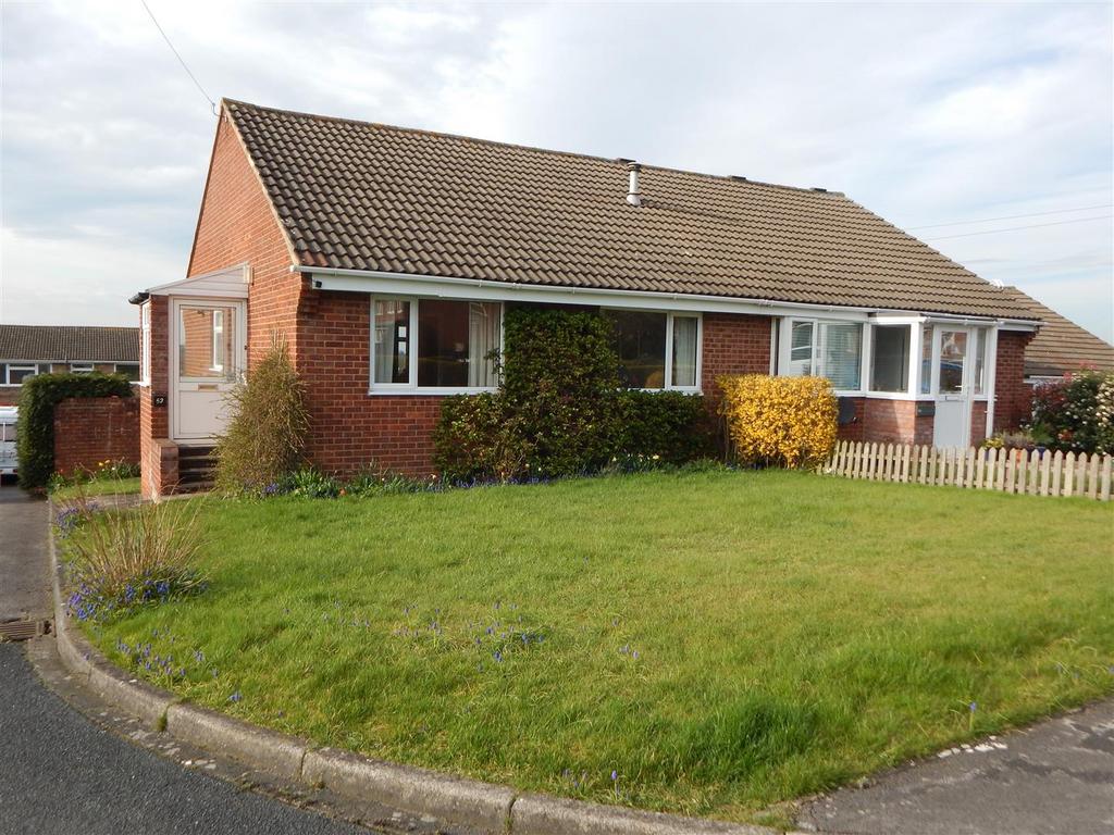 Moorside Dale, Ripon 2 bed semidetached bungalow for sale £219,950