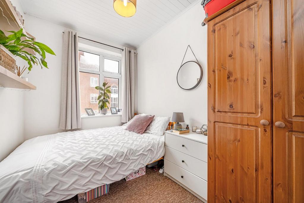 Bedroom 3.jpg