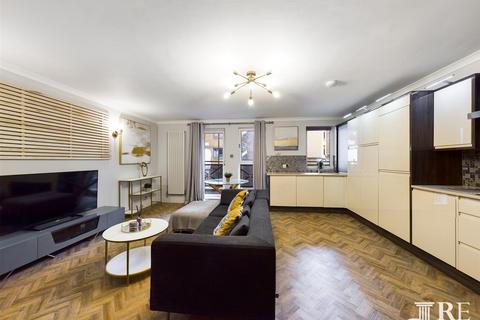 2 bedroom flat to rent, Charter Court, 16A Harcourt Street, London, W1H 4HE