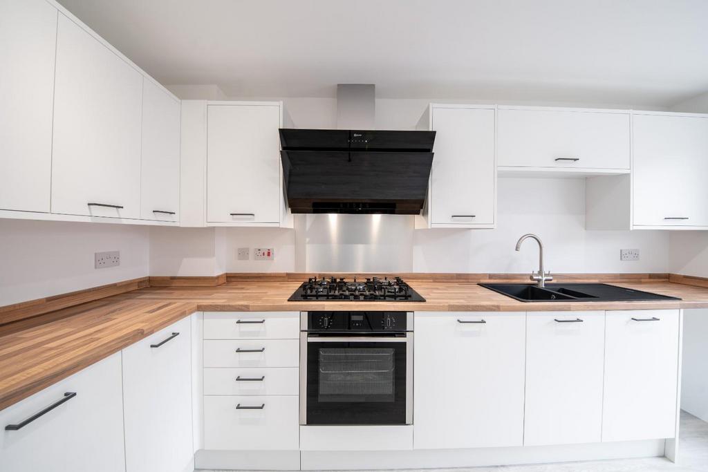 KITCHEN 04.jpg