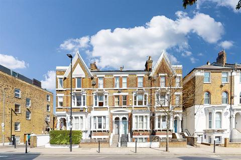 2 bedroom apartment to rent, Lavender Hill, Battersea
