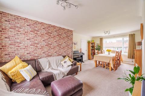 15 Cherry Tree Walk, Tadcaster, LS24 9HS