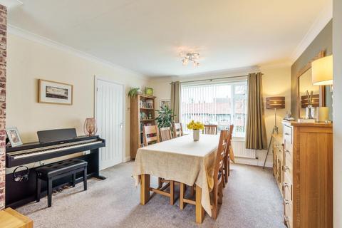 15 Cherry Tree Walk, Tadcaster, LS24 9HS