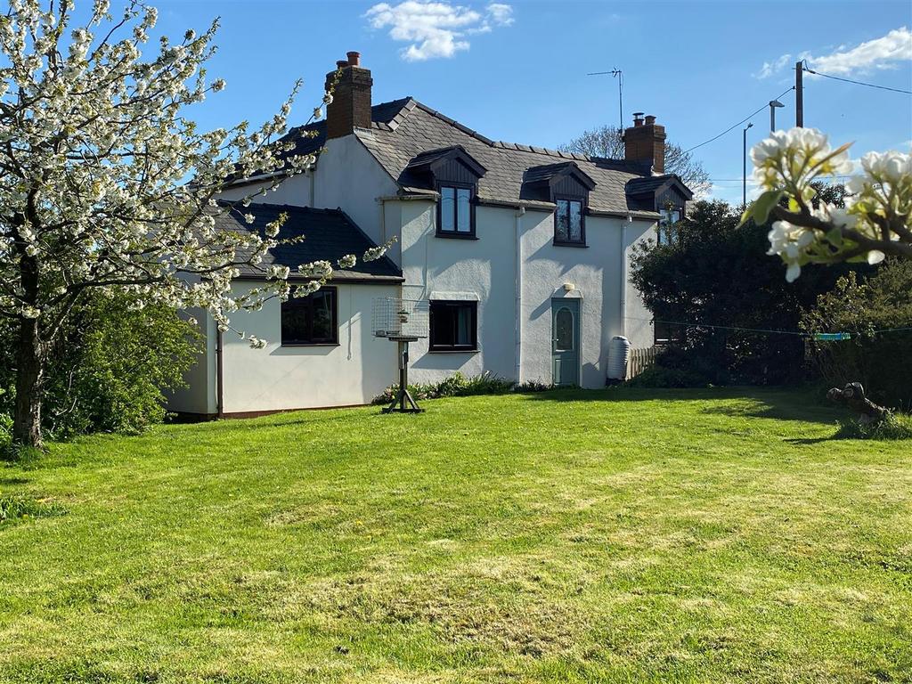 Arddleen, SY22 6PX 3 bed detached house for sale £275,000