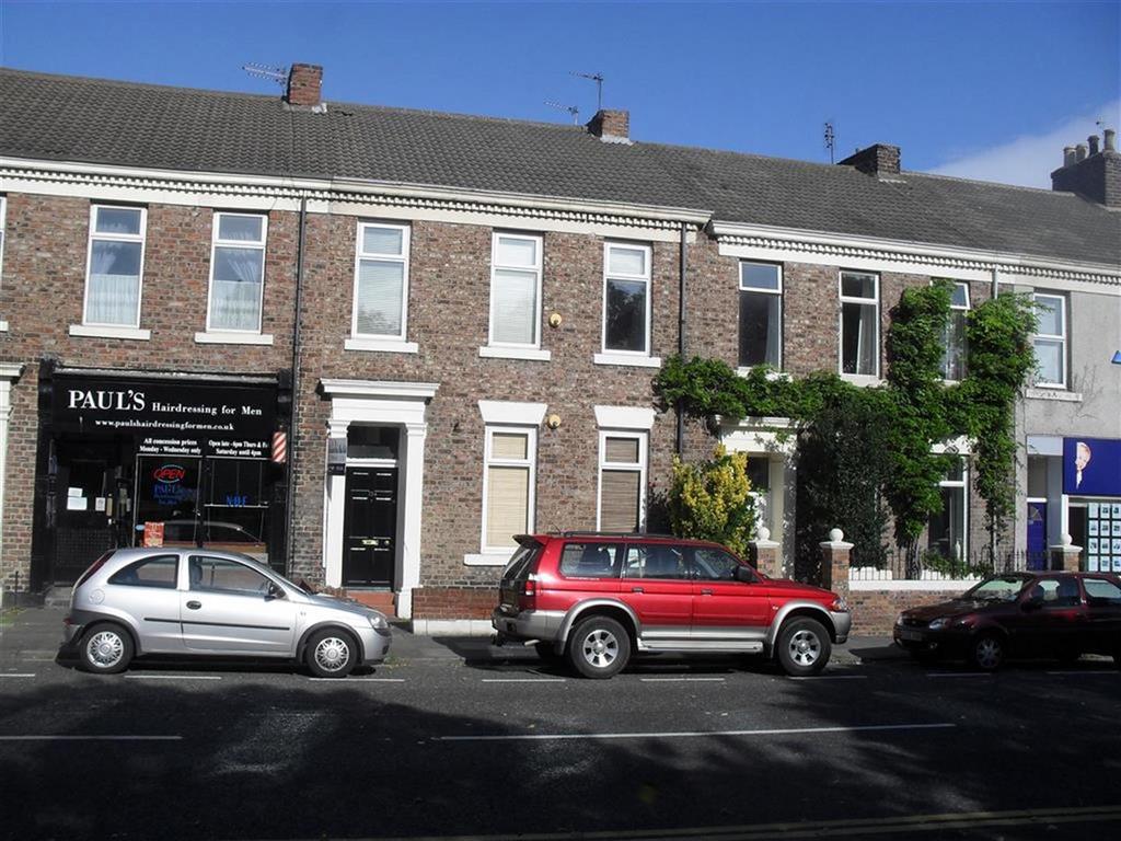 A Tynemouth Road, North Shields, Tyne... 2 bed flat £650 pcm (£150 pw)