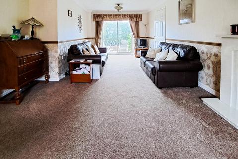 3 Carmichael Close, Lichfield, WS14 9YW