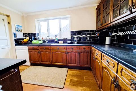 3 Carmichael Close, Lichfield, WS14 9YW