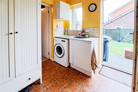 3 Carmichael Close, Lichfield, WS14 9YW