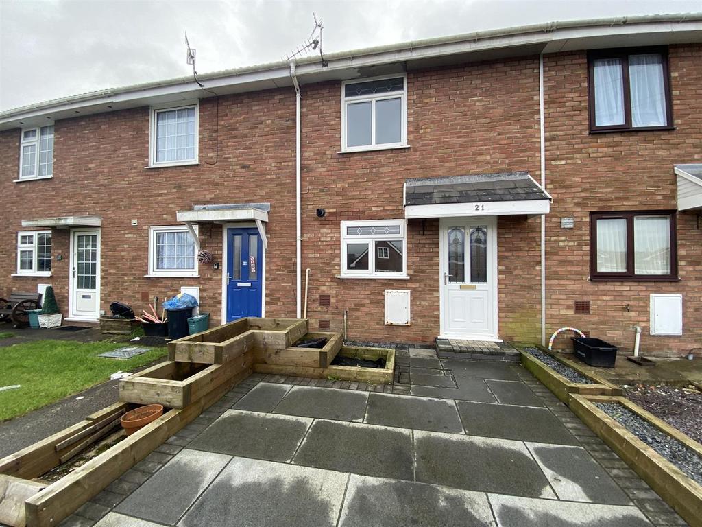 Llwyn Yr Eos, Llanelli 2 bed terraced house for sale £135,000