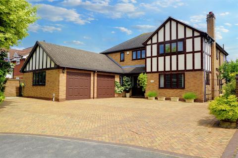 4 bedroom detached house for sale, Paddocks View, Long Eaton