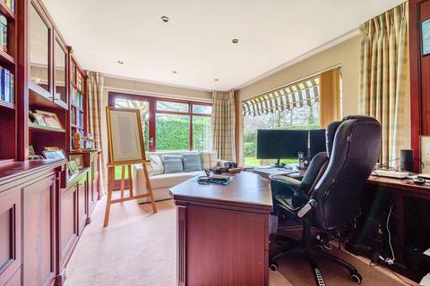 5 bedroom detached house for sale, The Close, Totteridge Village, London, N20