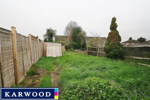 62 Willow Tree Lane, Hayes, UB4 9BD