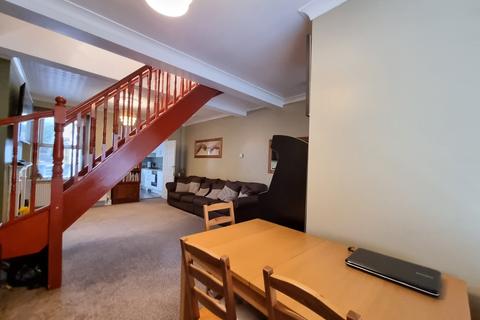8 Coronation Street, Barry, CF63 4JW