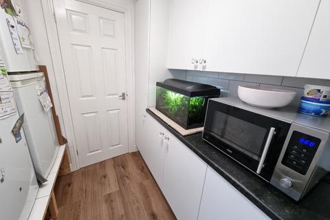 8 Coronation Street, Barry, CF63 4JW
