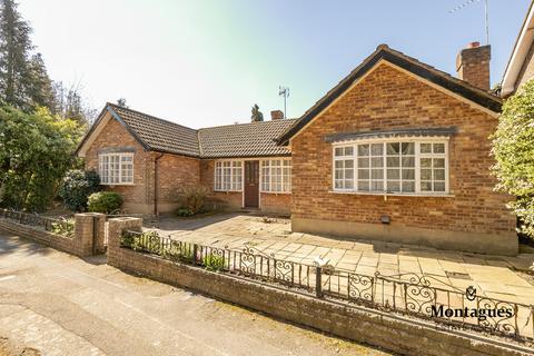 3 bedroom bungalow for sale, The Plain, Epping, CM16
