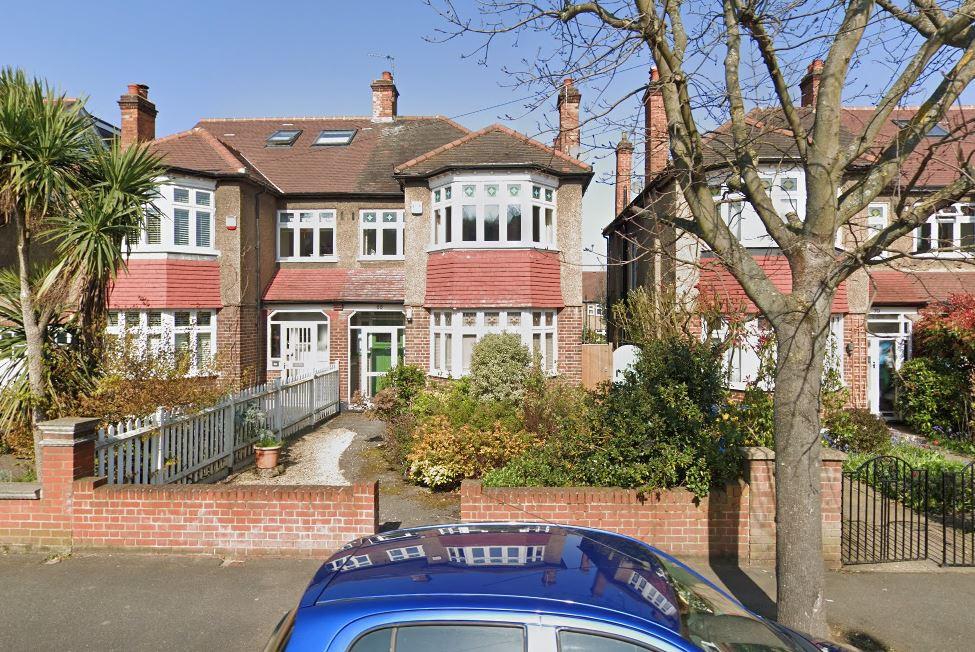 Therapia Road, East Dulwich, SE22 3 bed semidetached house £975,000
