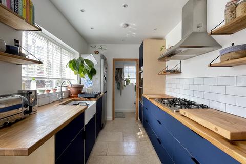18 Oakfield Road, Exeter, EX4 1BA