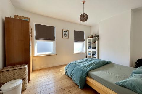 18 Oakfield Road, Exeter, EX4 1BA