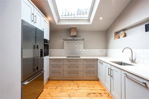 8 Belgrave Crescent, Bath, BA1 5JU