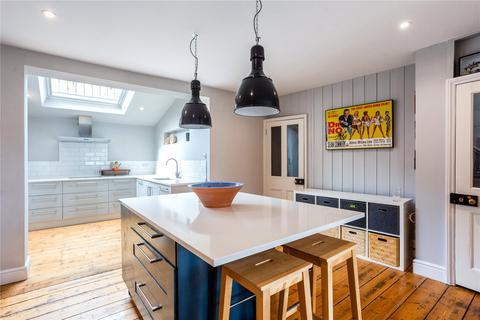 8 Belgrave Crescent, Bath, BA1 5JU