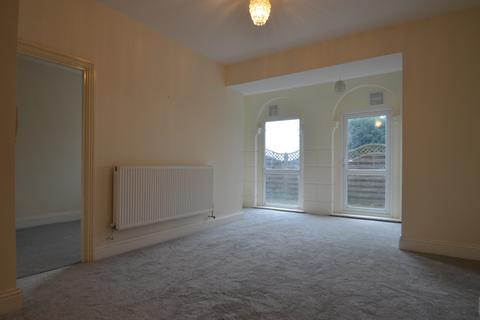 1 bedroom apartment to rent, Flat 3A, Park Field, Victoria Road, Malvern, Worcestershire, WR14 2TE