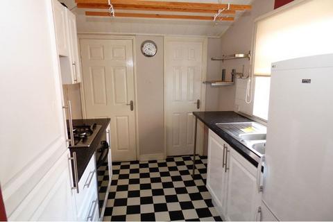 3 bedroom flat for sale - York Street, Pelaw, Gateshead, Tyne and Wear, NE10 0QL