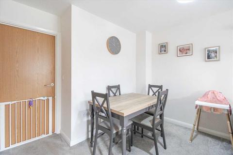 15 Fairey Way, Burton Latimer, Kettering, NN15 5GF