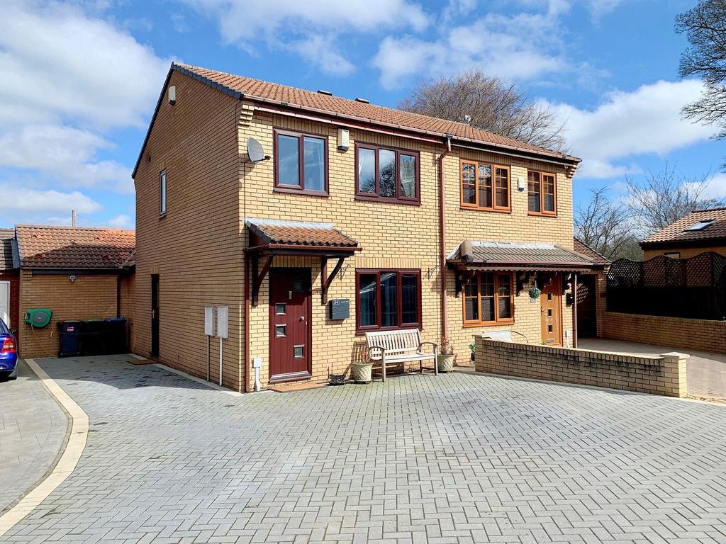 Lilac Way, Toft Hill, Auckland, DL14 4 bed semidetached house