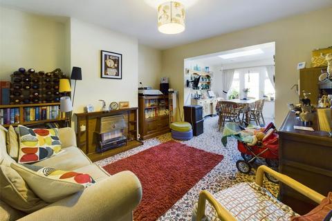 4 bedroom semi-detached house for sale - Hillview Road, Cheltenham, Gloucestershire, GL52