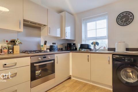 7 Azure Walk, Nuneaton, CV10 9GQ