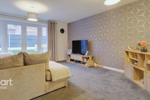 7 Azure Walk, Nuneaton, CV10 9GQ