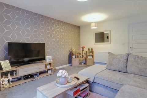 7 Azure Walk, Nuneaton, CV10 9GQ