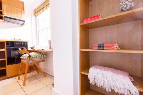 Studio to rent, North Gower Street, Euston, London, NW1