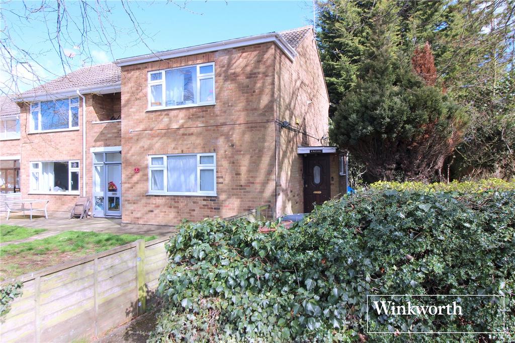 Red Road, Borehamwood, Hertfordshire, WD6 2 bed for sale £