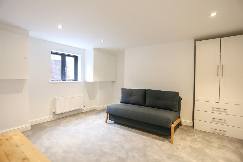 Moorfield Grove, Heaton Moor, Stockport, SK4 4 bed end of terrace house