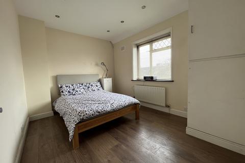 61 Widecombe Road, London, SE9 4HH