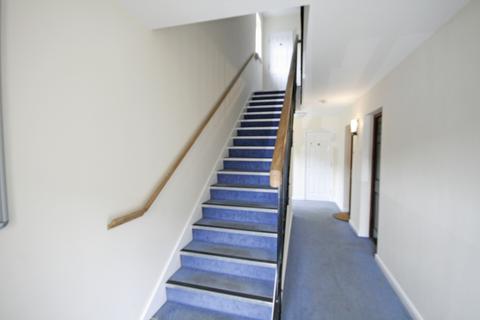 15 Piper Way, Ilford, IG1 4DA