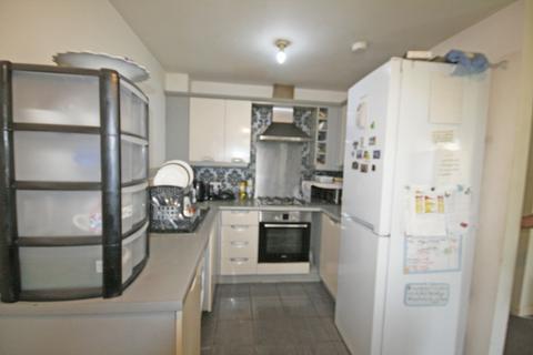 15 Piper Way, Ilford, IG1 4DA