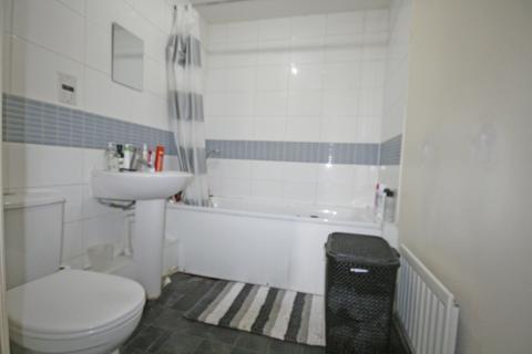 15 Piper Way, Ilford, IG1 4DA