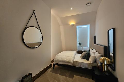 4 bedroom flat to rent, Dunraven St, Park Street, London W1K 6NY, W1K