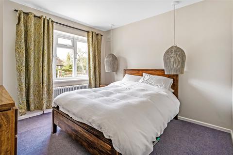 15 Hillside Gardens, Brockham, Betchworth, RH3 7ER