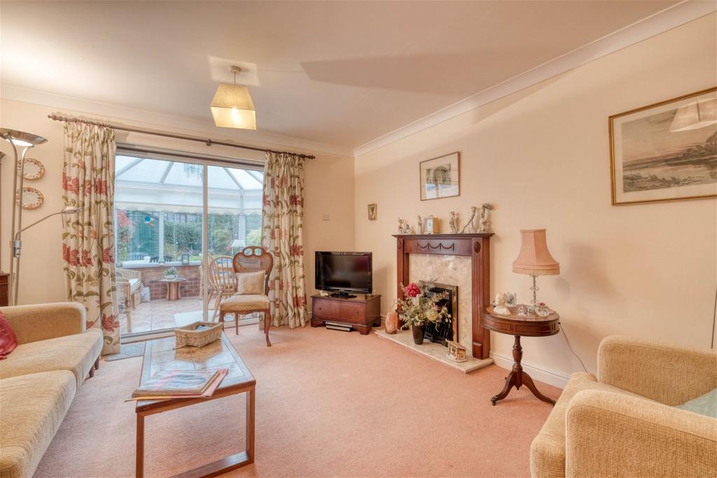 Oakland Grove, Bromsgrove, B61 0AF 2 bed semidetached house £230,000