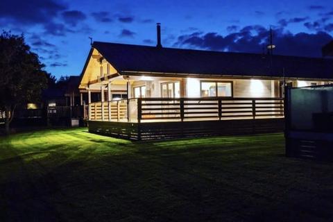2 bedroom lodge for sale, Frisby Lakes Luxury Lodge Park