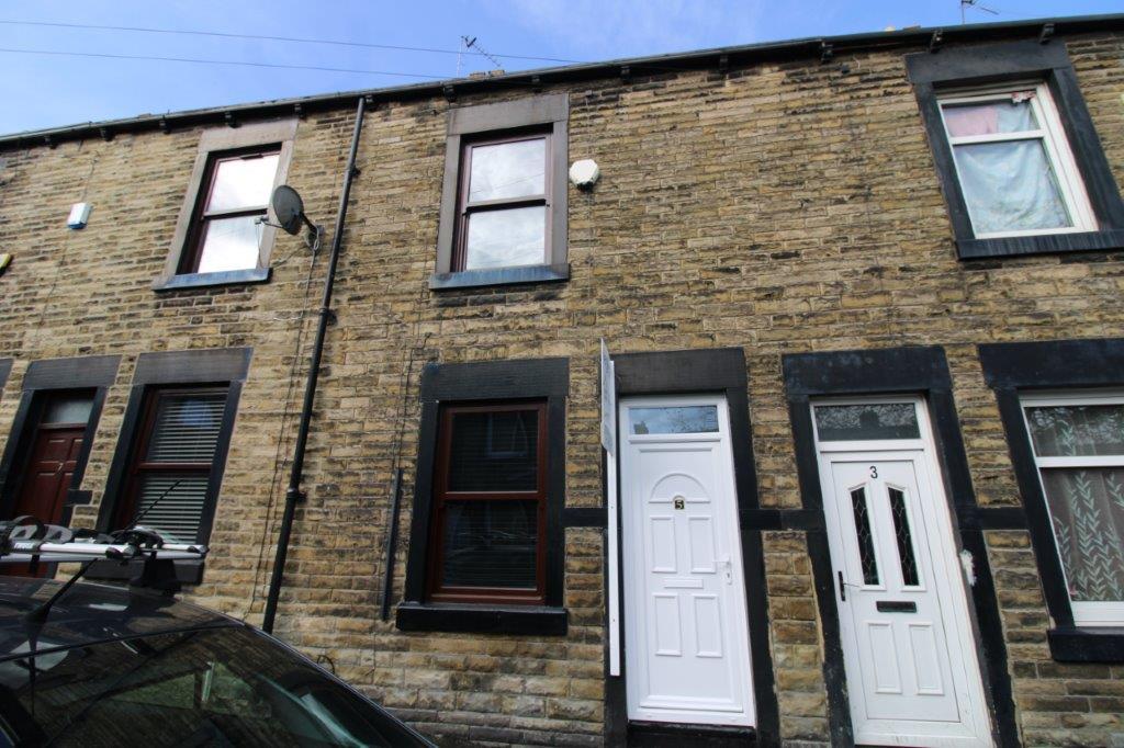 Blenheim Avenue, Barnsley 2 bed terraced house £550 pcm (£127 pw)