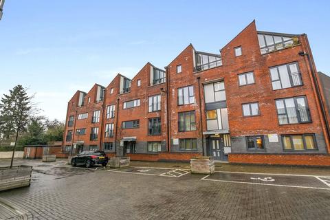 22 Leverton Close, London, N22 7BT
