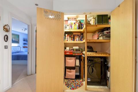 22 Leverton Close, London, N22 7BT