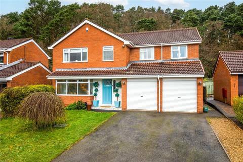 5 bedroom detached house for sale, 25 Lees Farm Drive, Madeley, Telford