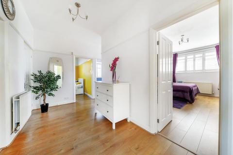 19a Lake Avenue, Bromley, BR1 4EN